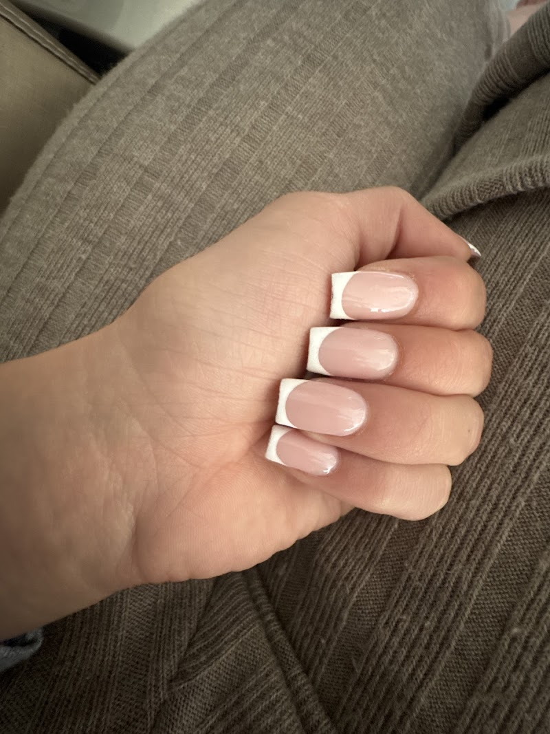 Sky Nails Bar