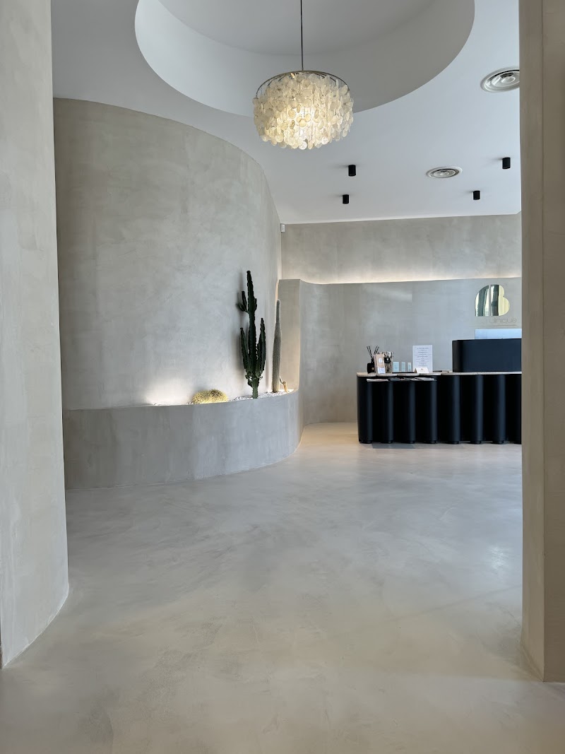 Beige Clinique