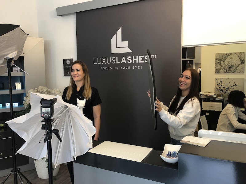 LUXUSLASHES Lounge Wien